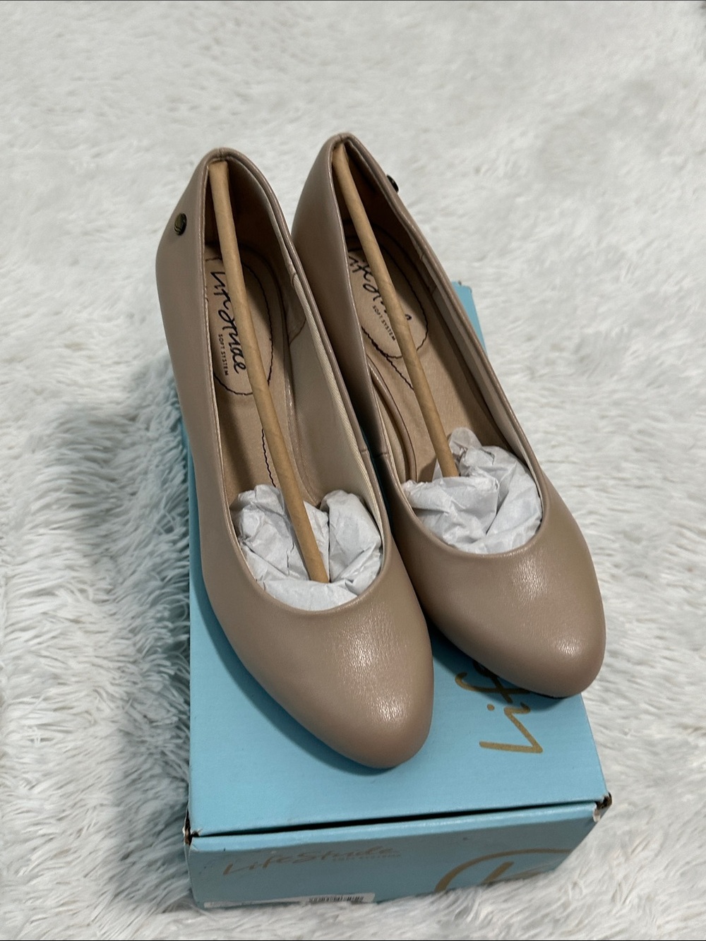 🕯️ NWT Life Stride Parigi Heels